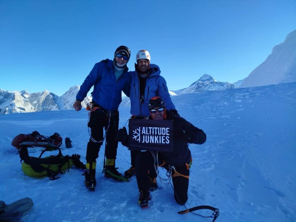 Altitude Junkies Exped